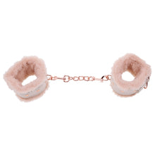 Load image into Gallery viewer, S&M Peaches Ôn CreaMe Fur Handcuffs