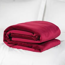 Load image into Gallery viewer, Liberator Fascinator Travel Throw Velvish-
Merlot