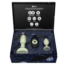 Load image into Gallery viewer, B-Vibe Asstronaut Glow in The Dark Butt Play Set